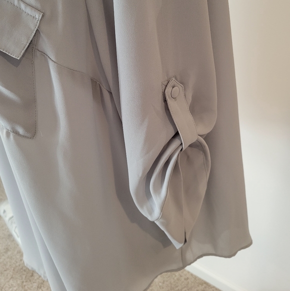 Torrid Gray Roll Tab Sleeve Collared Pocket Blouse Women's Plus Size 2X - Picture 6 of 6